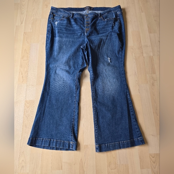 Torrid Mid Rise Vintage Stretch Flare Jeans Size 24 Short - Picture 2 of 11